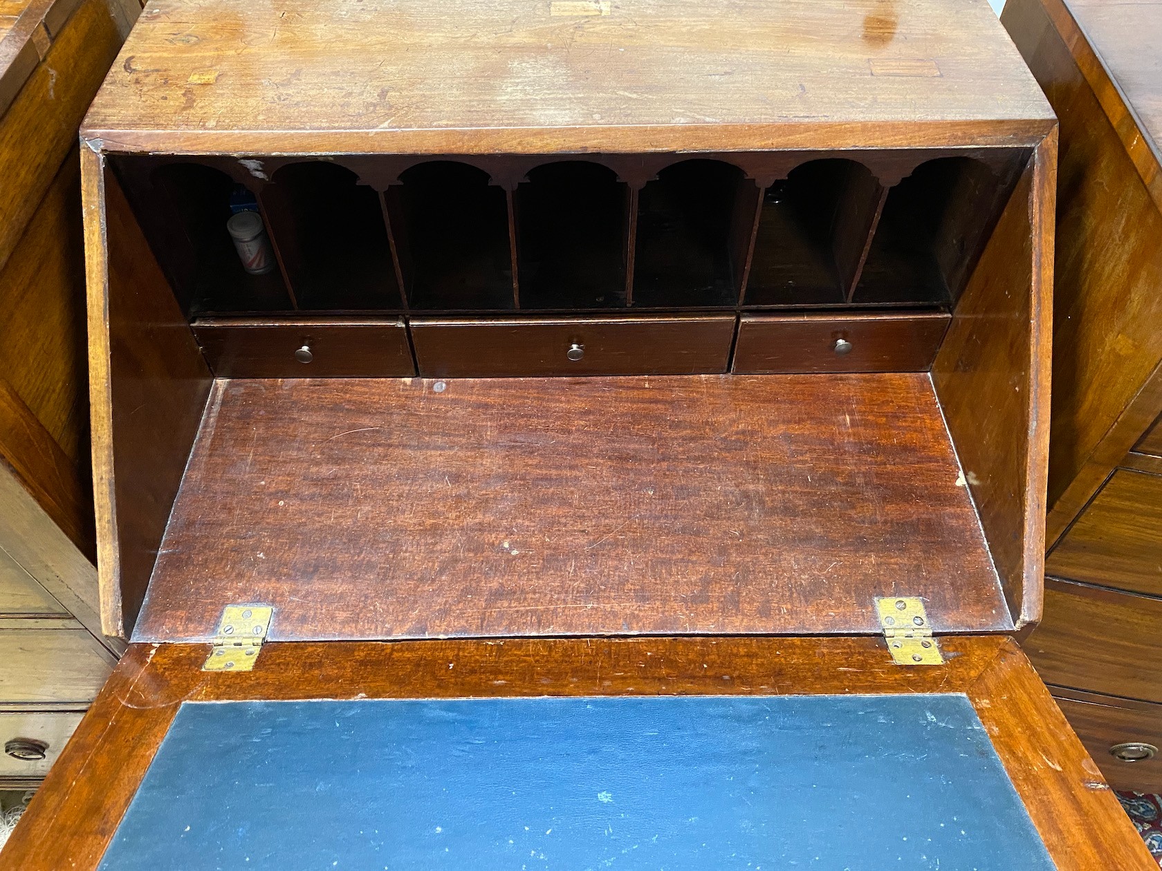 A small George III mahogany bureau, width 76cm, depth 55cm, height 104cm